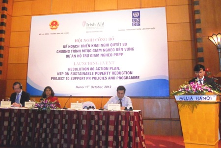 ປະກາດໂຄງການຈຸດໝາຍແຫ່ງຊາດຫລຸດຜ່ອນຄວາມທຸກຍາກແບບຍືນຍົງ 2012-2015